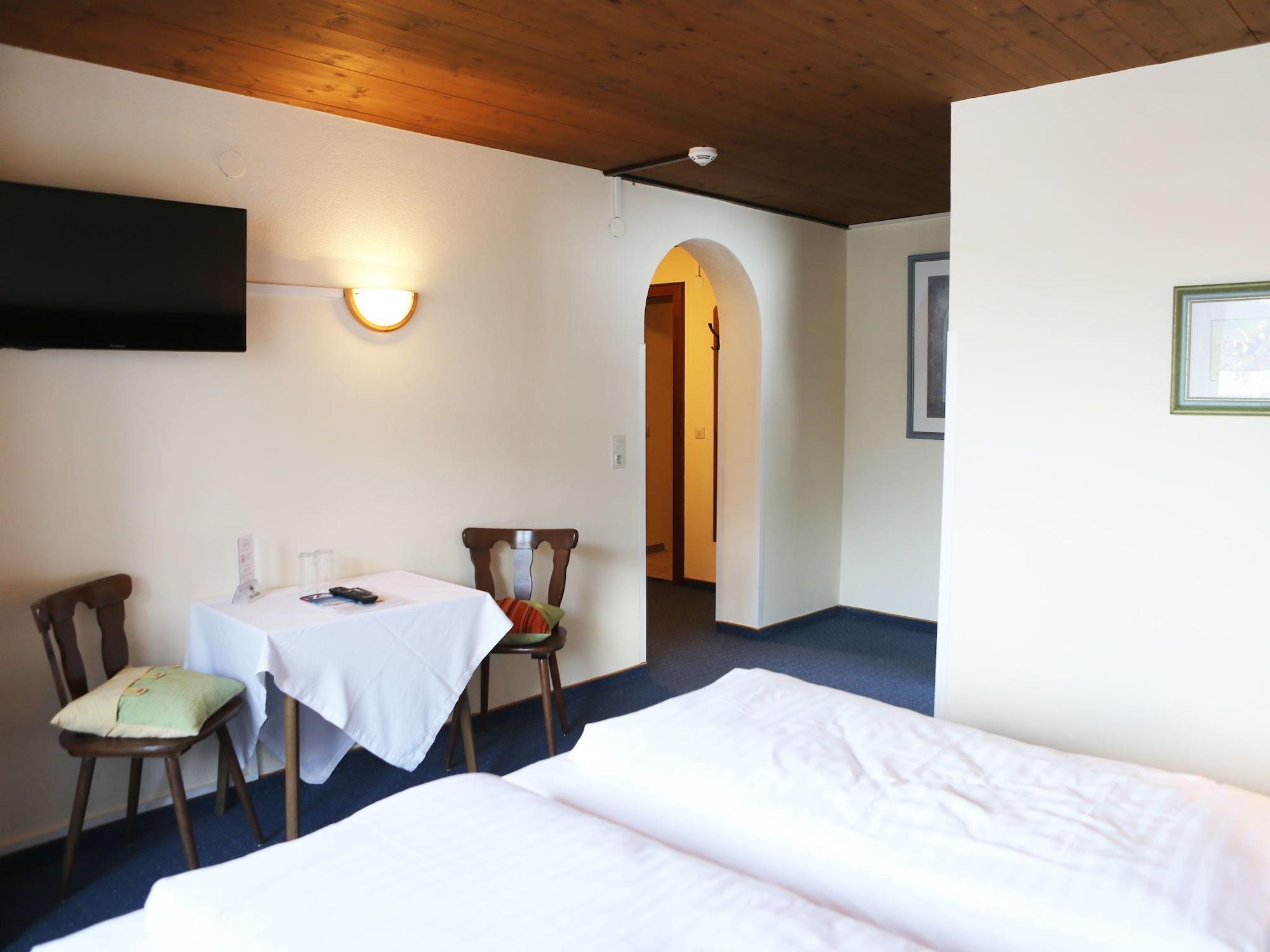 Gasthof Pension Madseiterhof Tux Bagian luar foto