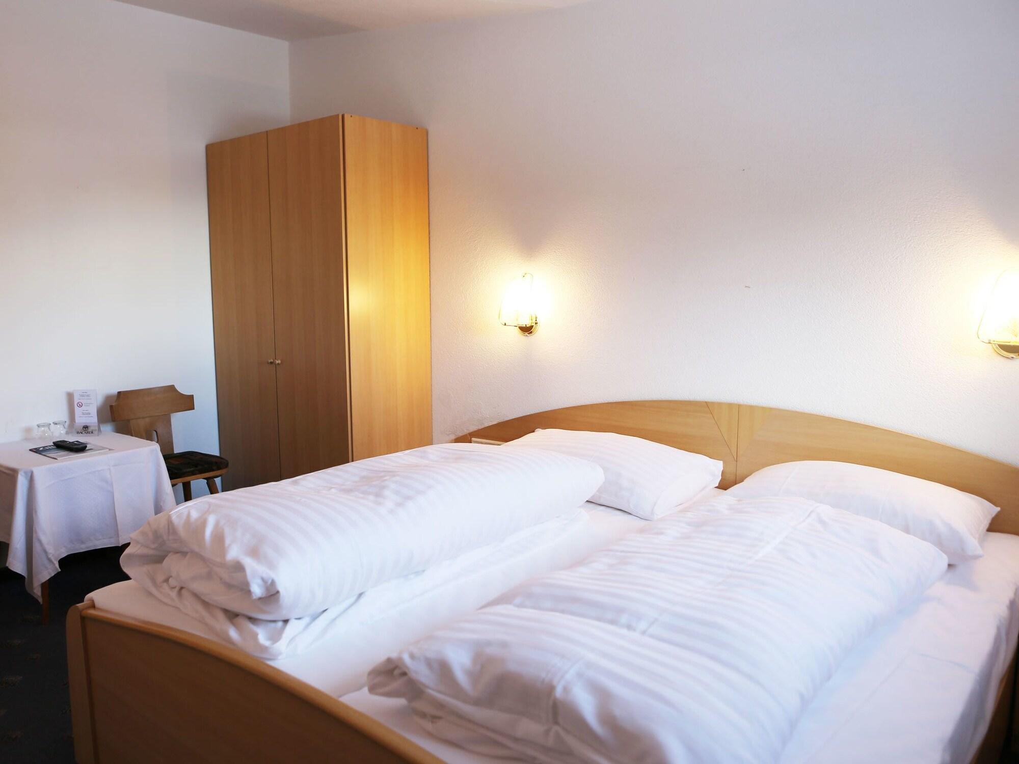 Gasthof Pension Madseiterhof Tux Bagian luar foto