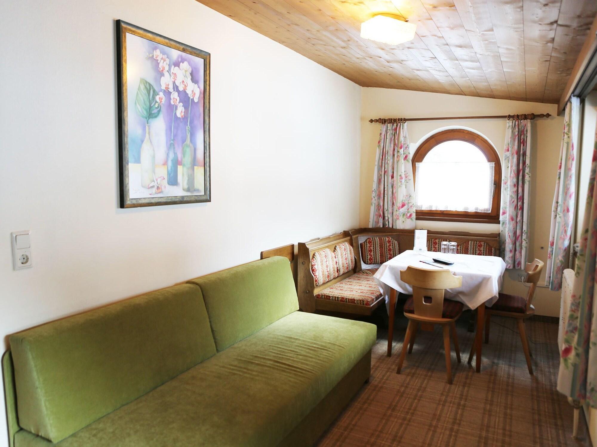 Gasthof Pension Madseiterhof Tux Bagian luar foto