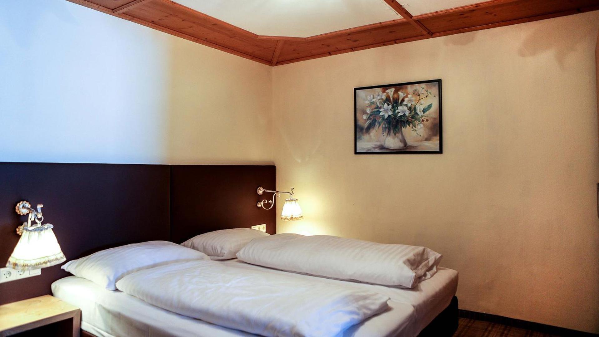 Gasthof Pension Madseiterhof Tux Bagian luar foto