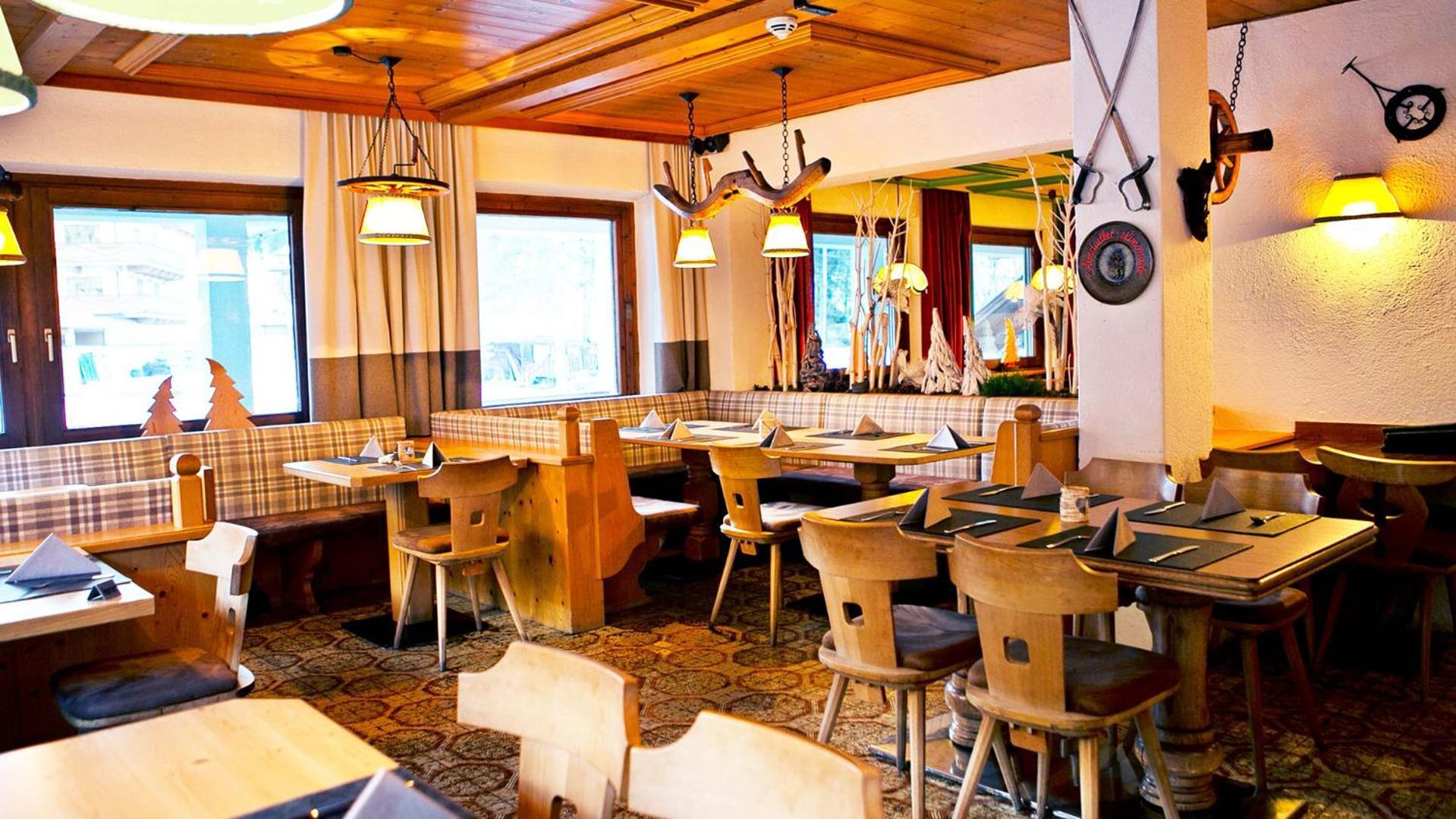 Gasthof Pension Madseiterhof Tux Bagian luar foto