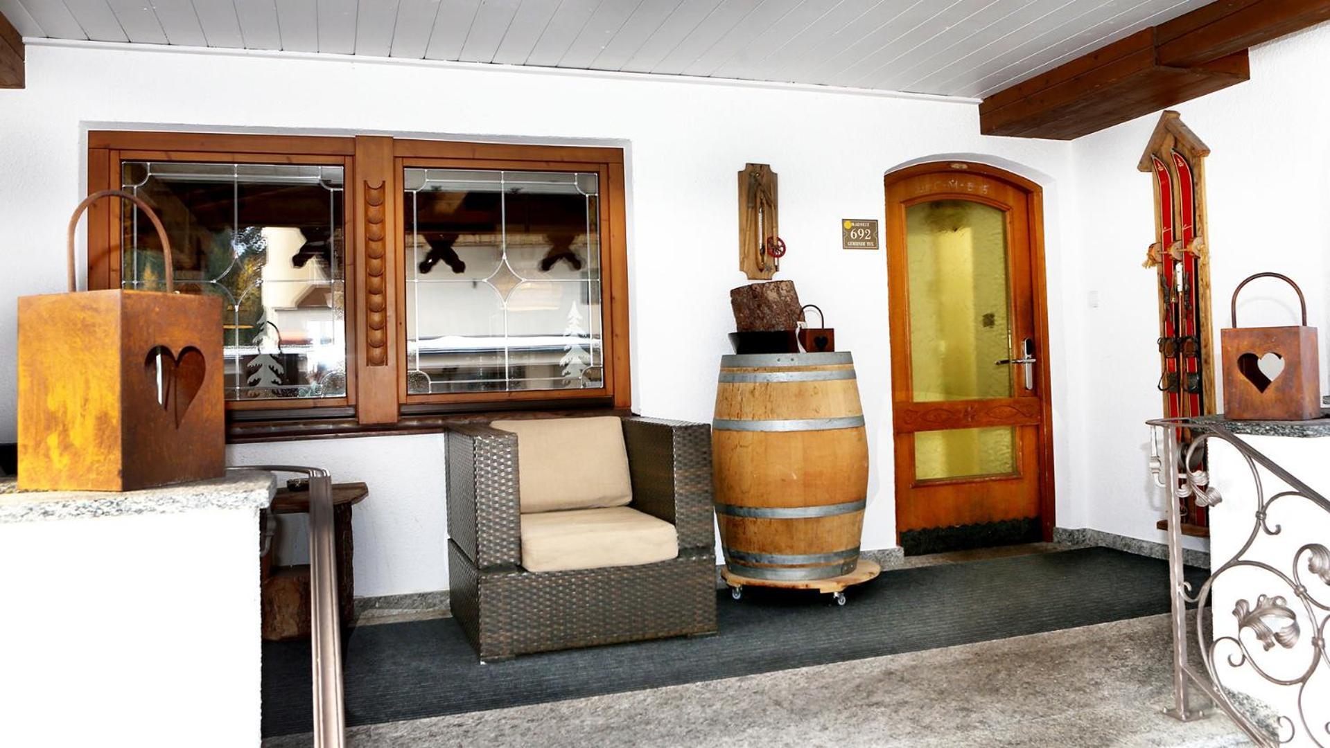 Gasthof Pension Madseiterhof Tux Bagian luar foto