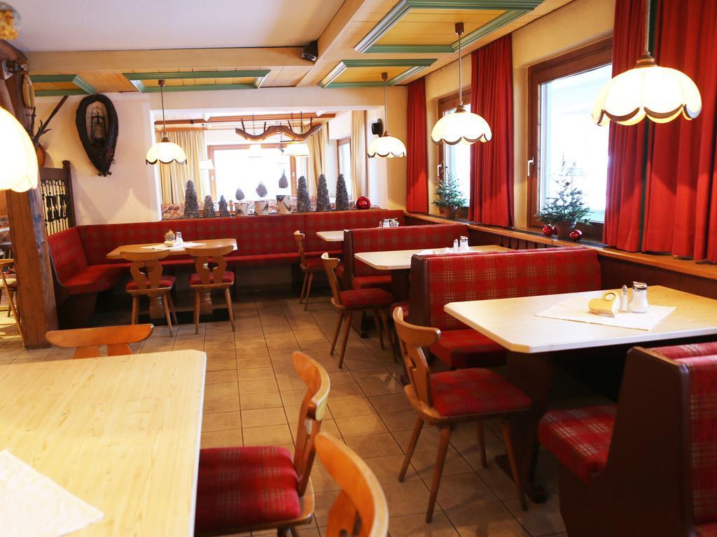 Gasthof Pension Madseiterhof Tux Bagian luar foto